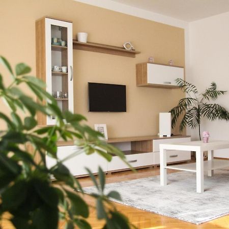 Apartments Marina Sveti Filip i Jakov Eksteriør billede