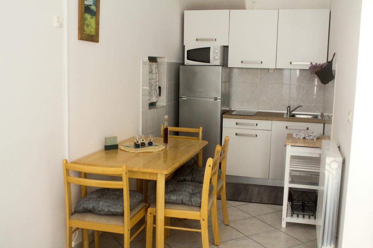 Apartments Marina Sveti Filip i Jakov Eksteriør billede