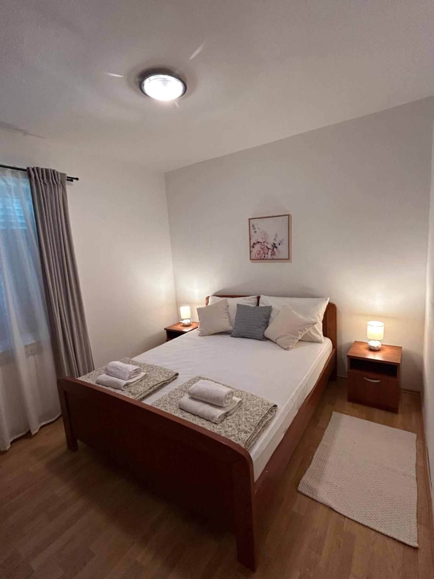 Apartments Marina Sveti Filip i Jakov Eksteriør billede