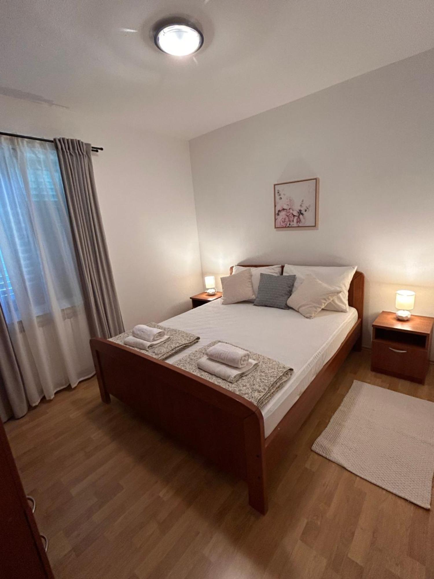 Apartments Marina Sveti Filip i Jakov Eksteriør billede
